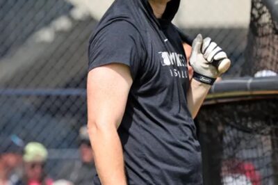 Yankees Hit with DEVASTATING Blow as DJ LeMahieu’s Injury Timeline Revealed – A Painfully Familiar Nightmare!
