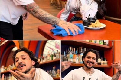 ¿Nodal es camarero? 😲 En un reciente video compartido en su cuenta de TikTok, el talentoso cantante se convirtió en un camarero inesperado, usando el clip de audio viral “Hola, ¿qué puedo traerte? ¿Qué traerás?”. para añadir un poco de humor a la experiencia. 🍽️