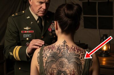 “Se rieron de ella en el campamento militar… pero cuando su camisa se rompió, el secreto en su espalda heló la sangre del comandante.”