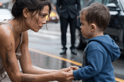 MENDIGA AYUDA A NIÑO LLORANDO SIN SABER QUE SU PADRE MILLONARIO LA OBSERVABA