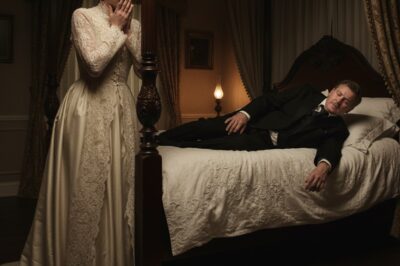 Tenía 22 años cuando me casé con un hombre que me superaba por más de una década. Aquella noche, tras la boda, mi esposo, completamente ebrio, se desplomó sobre la cama y murmuró una frase que me dejó paralizada… y destapó un secreto que jamás imaginé.