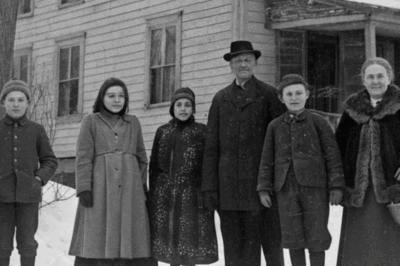 Tras siglos de vergüenza, el hijo “perdonado” de la familia nació terriblemente equivocado