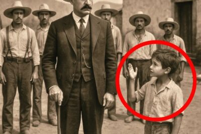 Un Niño Levantó La Mano Para Saludar Al Patrón… Sin Saber Que Saludaba A Su Padre… (Jalisco, 1932)