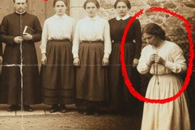 Un Sacerdote Tomó Esta Foto En 1902 — Pero La Mujer De La Esquina Nunca Fue Identificada