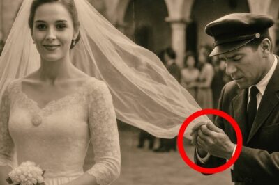 En La Foto De 1958, Un Chófer Sostiene El Velo De La Novia — Los Expertos Notaron Algo Extraño…