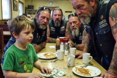 Quince motoristas se quedan helados cuando un niño de seis años les ofrece siete dólares para salvar a su madre