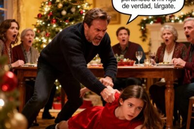 Mi padrastro me empujó en la mesa de Navidad: “Este asiento pertenece a mi hija de verdad, lárgate.” Caí al suelo delante de toda la familia, pero lo que él no sabía era que esa misma noche yo cambiaría su vida para siempre…