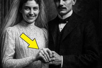 Esta foto de boda de 1903 parece inocente, pero la mano de la novia esconde un secreto aterrador.