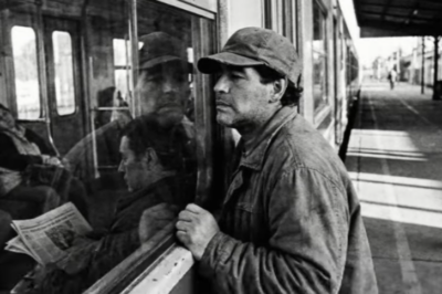 Sentáte hijo, te ves cansado” dijo viejo a Diego en tren — Lo que pasó después él nunca lo esperaba