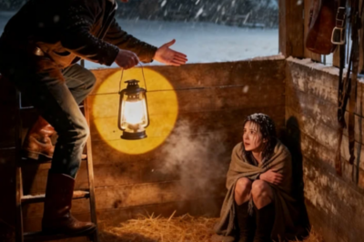 La encontró escondida en el granero durante la tormenta de Navidad… y le susurró: Aquí estás a salvo