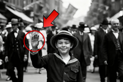 Un niño saluda a la cámara en 1909, pero cuando amplían la esquina de la foto, se dan cuenta…