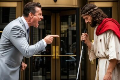 “Muérete de hambre lejos de aquí.” gritó el millonario agrediendo al anciano ciego… pero era Jesús…