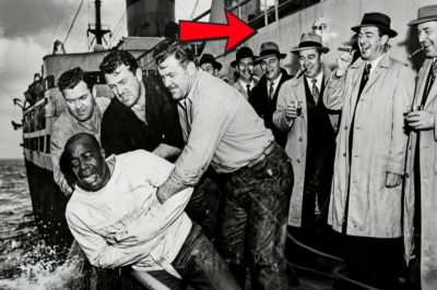 Bumpy Johnson fue arrojado por la borda con una camisa de fuerza a 15 millas de la costa. Escapó y los 9 tripulantes se ahogaron.