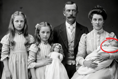 Retrato familiar de 1911 parecía normal, hasta que un experto se da cuenta de que la madre es la hermana
