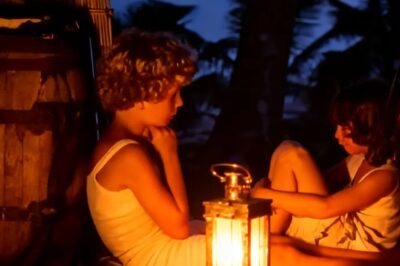 Dos adolescentes quedaron atrapados en una isla, pero más tarde la pubertad trajo confusión y deseo