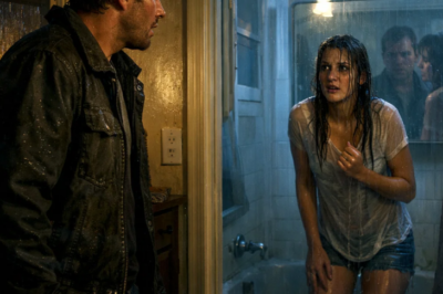 A Single Dad Walked Into His Bathroom — Then a Woman Whispered Something That Shocked Him !