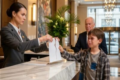 LA GERENTE ROMPIÓ EL BILLETE DEL NIÑO POBRE… SIN SABER QUE EL DUEÑO LO VIO TODO